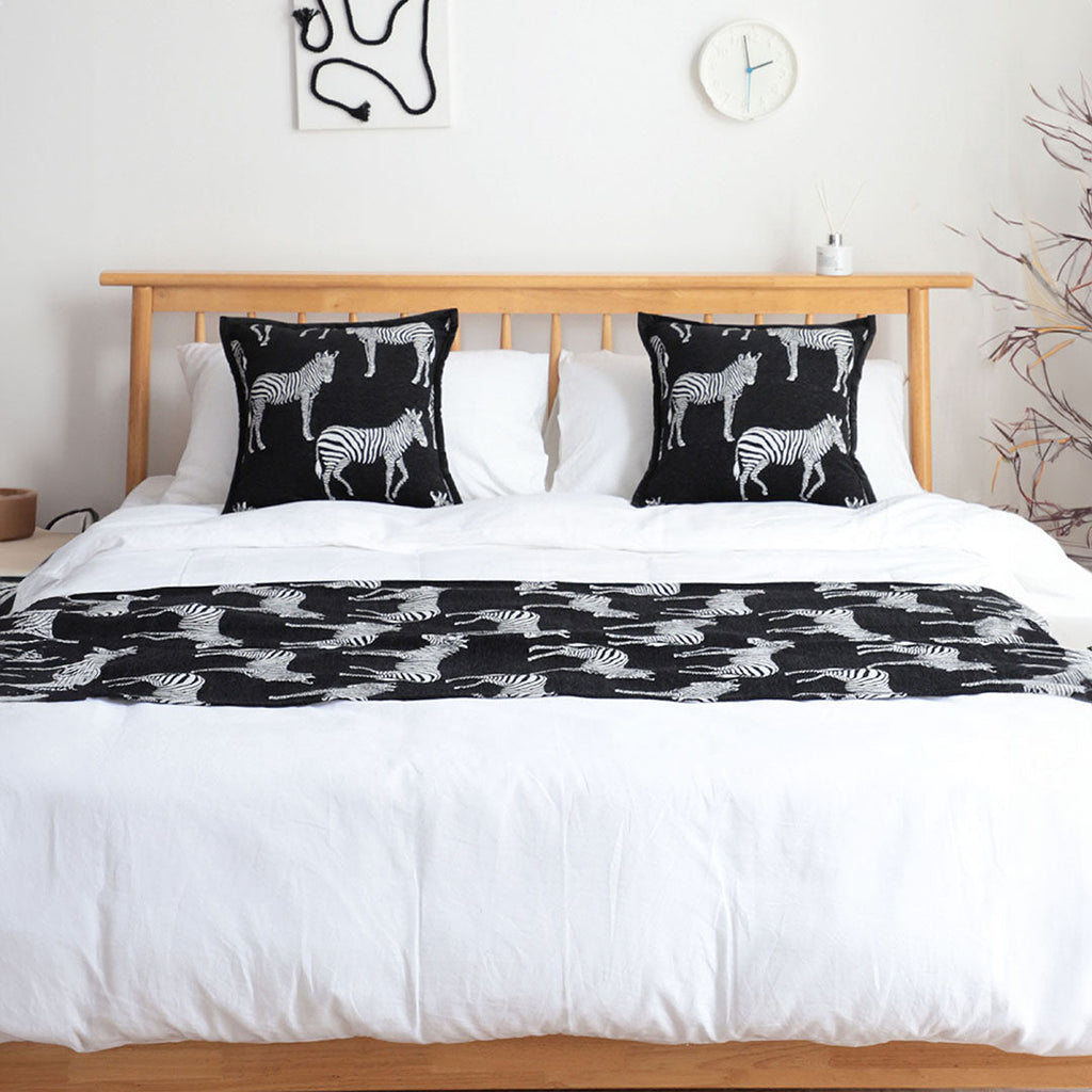 NNEAGS 1.5m Bed Light Luxury Black Zebra Vintage Bed Scarf Runner Bedding Tail Pad Flag For Home Hotel Set of 3