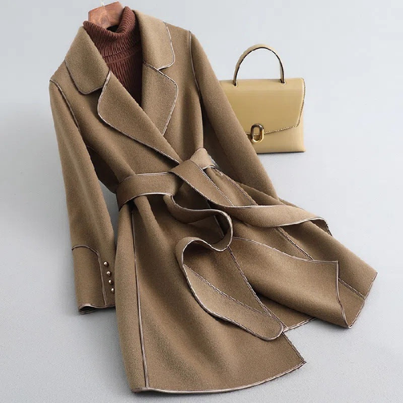 Quality 2022 winter Hong Kong style artistic retro super long sleeve pile collar women's woolen coat factory wholesale