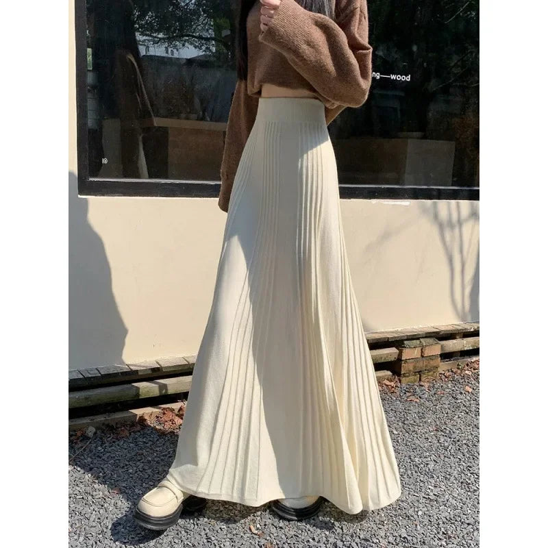 French knitted skirt women's autumn and winter 2024 new fashionable stylish popular high waist drooping A- line skirt