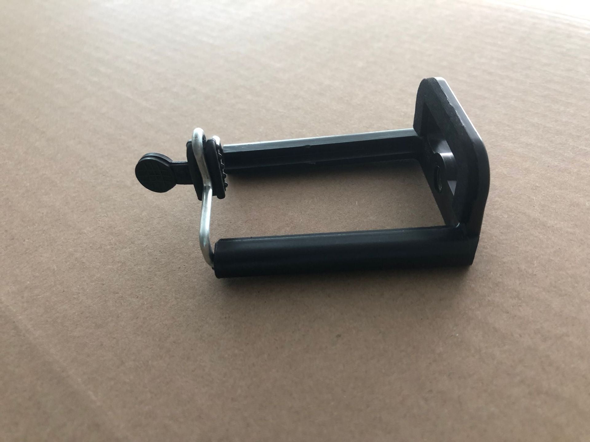 Cross-border universal phone tripod installation rotating mobile phone clip wireless Bluetooth remote control support horizontal and vertical Photography