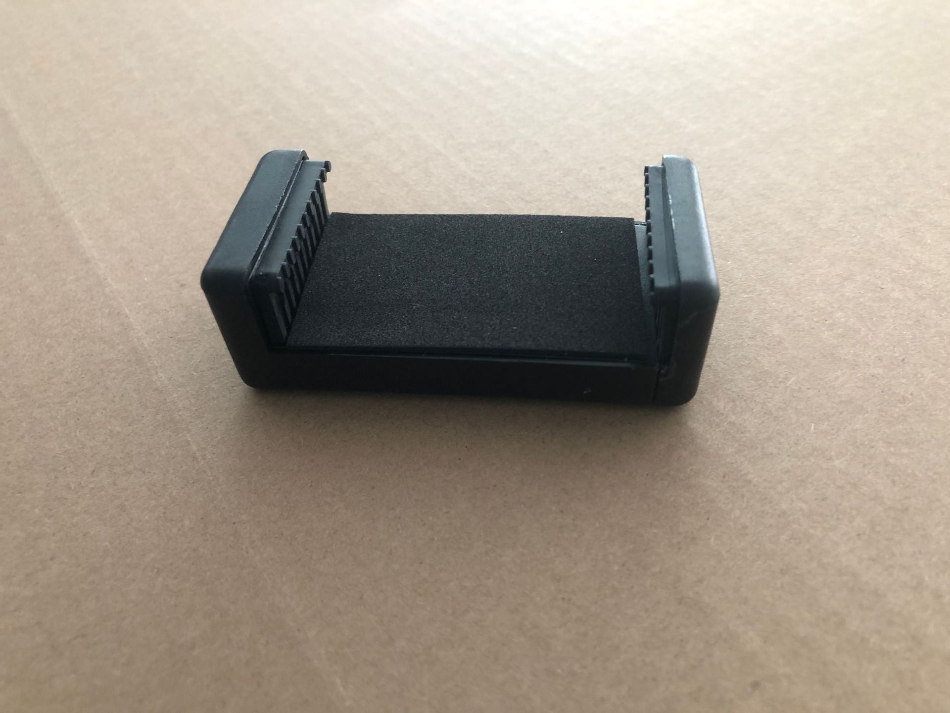 Cross-border universal phone tripod installation rotating mobile phone clip wireless Bluetooth remote control support horizontal and vertical Photography