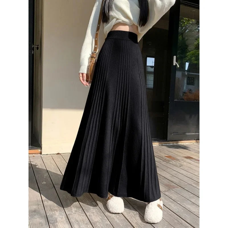 French knitted skirt women's autumn and winter 2024 new fashionable stylish popular high waist drooping A- line skirt
